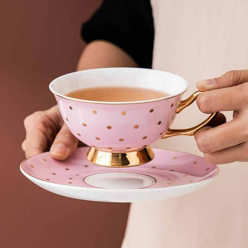 Coffee Tea Set - أكواب قهوة سيراميك وردية مع صحون،